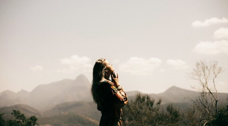 Entre Matière et Invisible Qui Chasse les Mauvaises Énergies et Comment Retrouver l’Harmonie