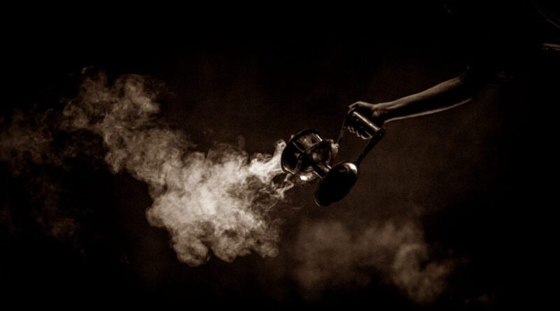 Les Odeurs Fantômes dans les Traditions Ce que Disent les Écritures Sacrées et Croyances du Monde